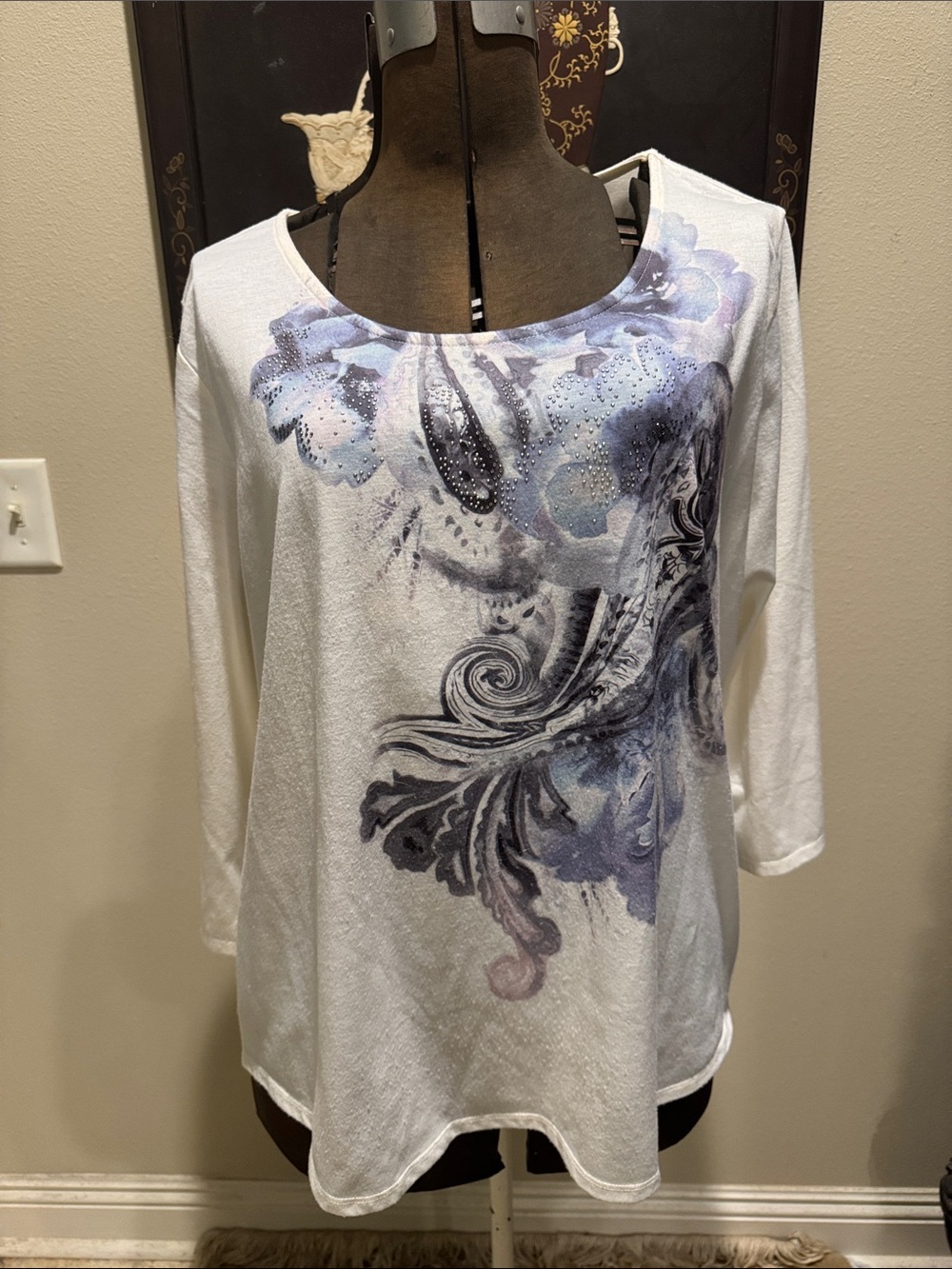 Chico’s White Polyester/Spandex Top w/ Beaded Floral Scroll Print